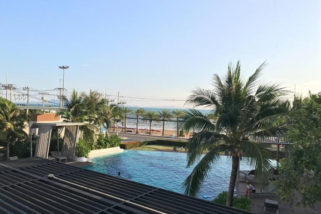 Stunning Seaview Suite ジョムティエンビーチ エクステリア 写真