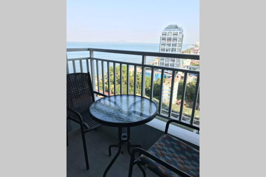 Stunning Seaview Suite ジョムティエンビーチ エクステリア 写真