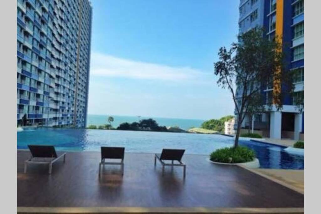 Stunning Seaview Suite ジョムティエンビーチ エクステリア 写真